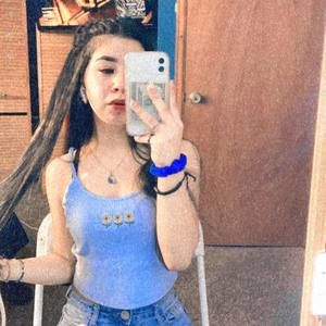 Meet your Posher, Alejandra